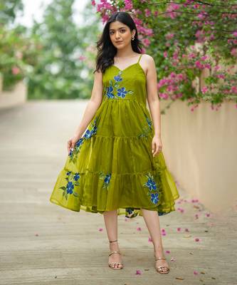 Heena handpainted dress 1