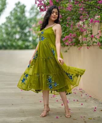 Heena handpainted dress 3