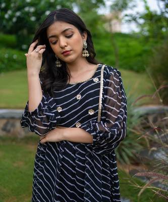 Black leheriya dress 3