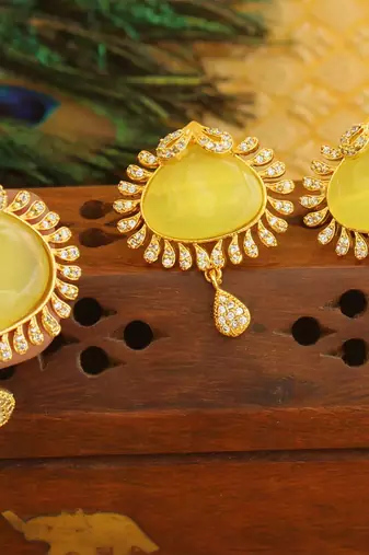 Designer gold plated cz stone pendant set