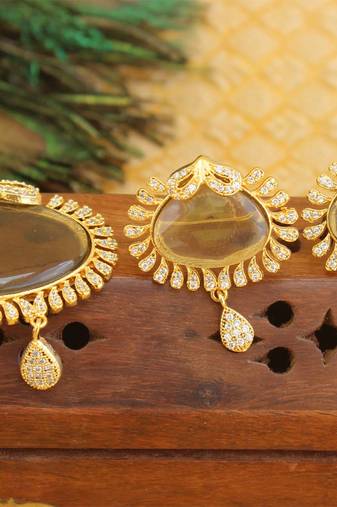 Designer gold plated cz stone pendant set