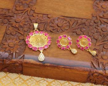 Designer gold plated ruby pendant set 1