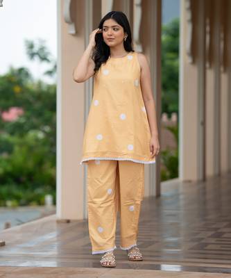 Melon polka kurta set 1