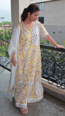 Handblock yellow printed cotton skirt dress with mulmul dupatta 2