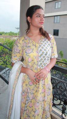 Handblock yellow printed cotton skirt dress with mulmul dupatta 3