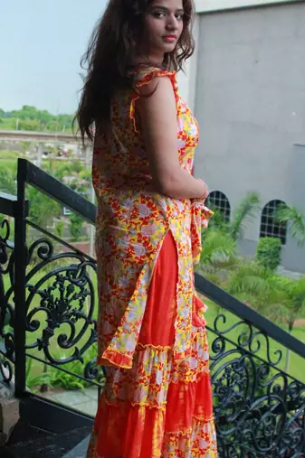 Elegant tie dye mul cotton sharara sleeveless suit from house of the handblock