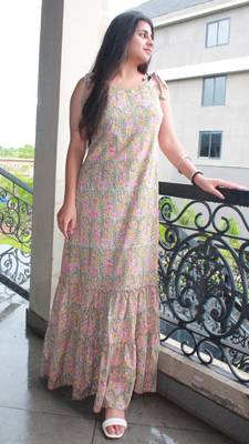 Discover the elegance of our beautiful tree handblock printed knotted dress 1