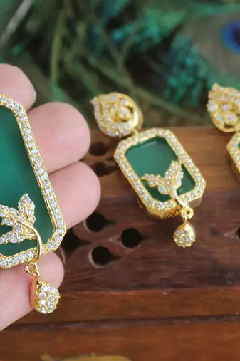 Designer gold plated cz stone pendant set