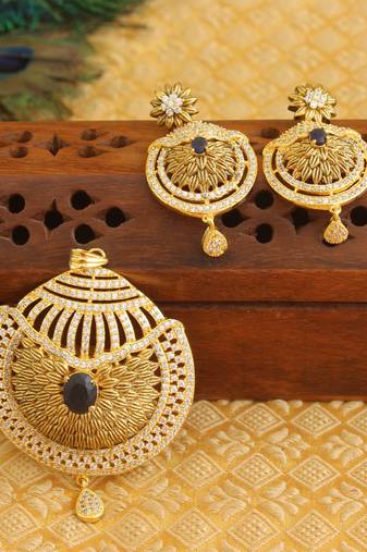 Designer matte finish cz pendant set