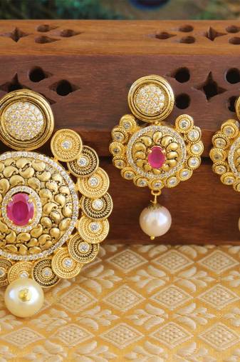 Designer matte finish cz pendant set