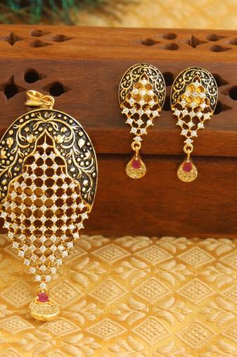 Designer matte finish cz pendant set