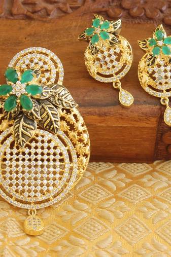 Designer matte finish cz pendant set