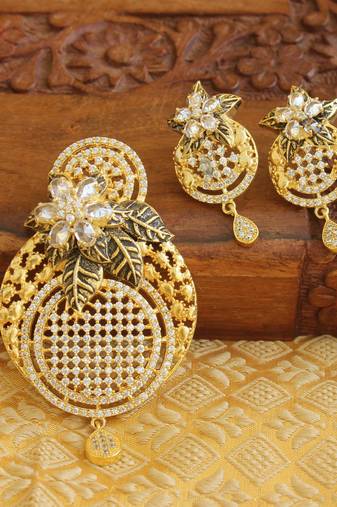 Designer matte finish cz pendant set