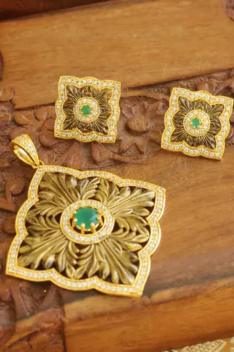 Designer matte finish cz pendant set