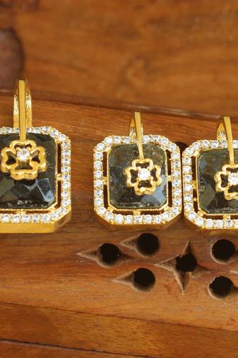 Designer gold plated cz stone pendant set