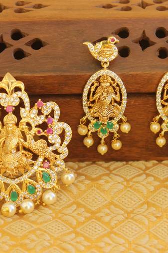 Designer gold plated cz temple pendant set
