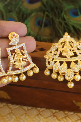 Designer gold plated cz temple pendant set