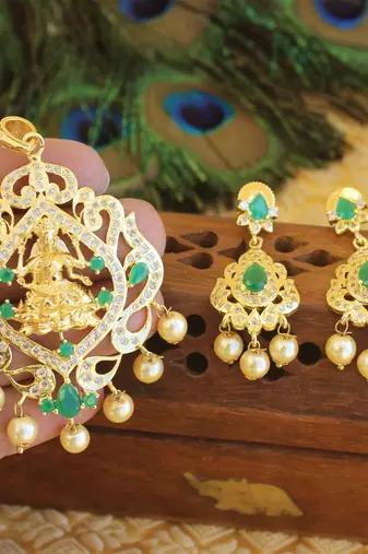 Designer gold plated cz temple pendant set
