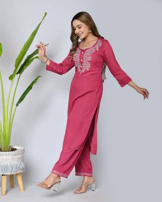 Women Maroon Rayon Embroidered Kurta With Pant 2