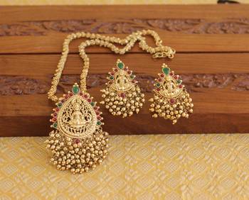 Matte finish temple pendant long chain 1