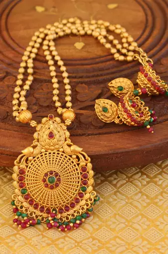 Matte finish peacock pendant necklace set