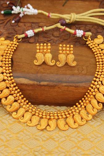 Matte finish mango necklace set