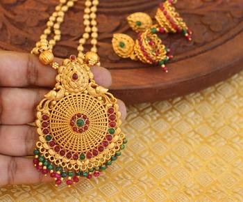 Matte finish peacock pendant necklace set 3