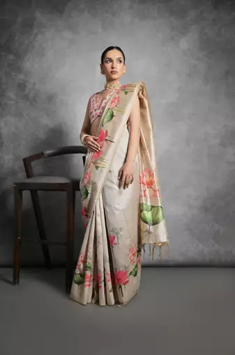 Cream Tussar Silk Lotus Printed Pallu & Designer  Border Saree With Blouse For Women