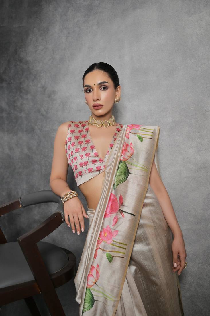 Cream Tussar Silk Lotus Printed Pallu & Designer  Border Saree With Blouse For Women