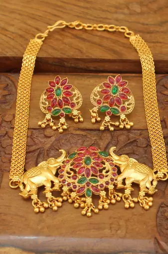 Matte finish elephant necklace set