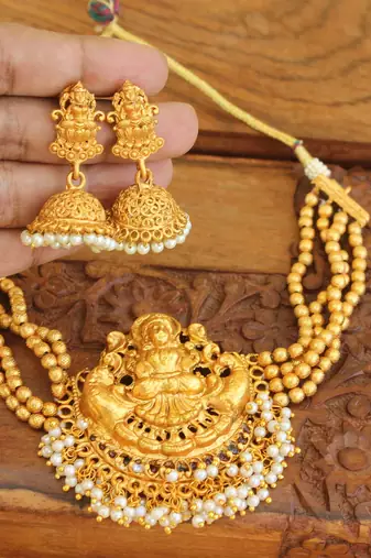 Matte finish temple ball chain necklace set