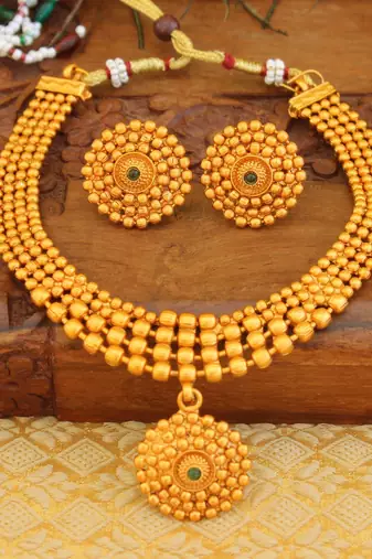 Matte finish necklace set