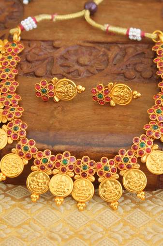Matte finish temple coin necklace set