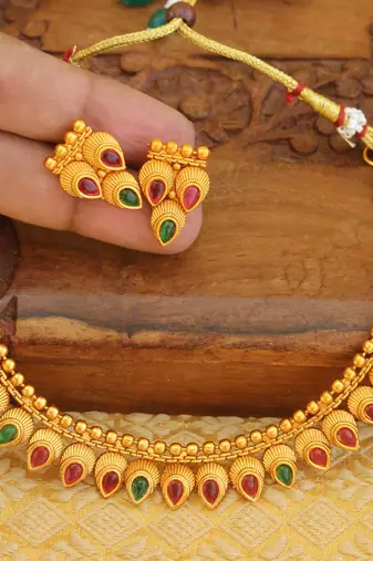 Matte finish kempu necklace set