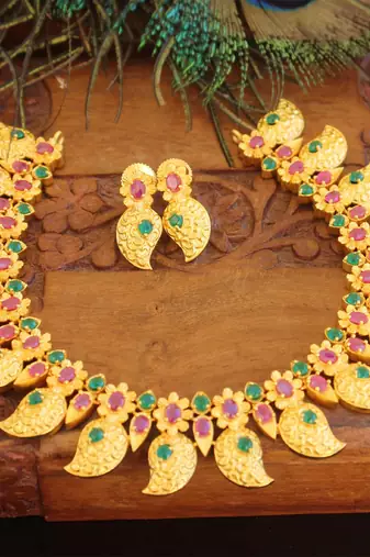Designer matte finished mango necklace set