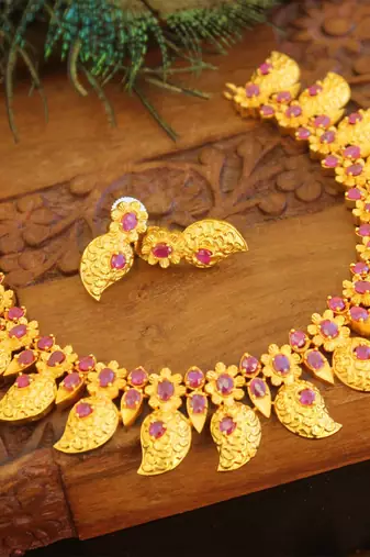 Designer matte finished mango necklace set