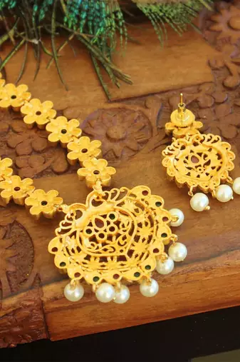 Designer matte finish peacock pendant necklace set