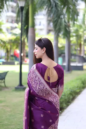 Purple Raw Silk Designer Border & Fancy Rich Pallu With Raw Silk Blouse And Saree For Women  