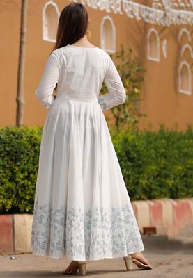 White rayon anarkali kurta with dupatta set 3