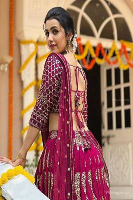 Magenta Sequins With Jari And Thread Embroidery Work 2