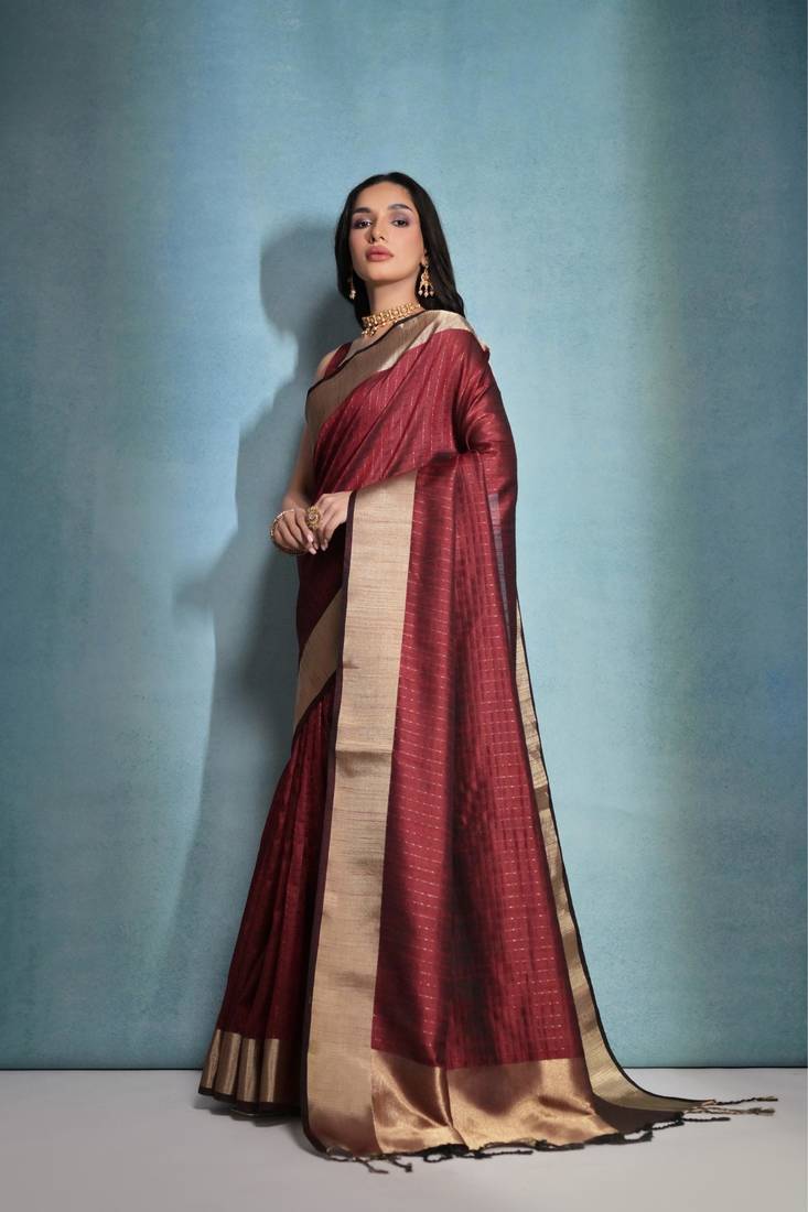 Maroon Raw Silk Contrast Border And Designer Rich Pallu Saree With Blouse For Women