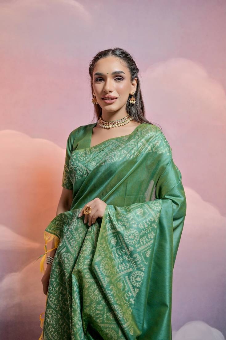 Pista Raw Silk Designer Border & Fancy Rich Pallu With Raw Silk Blouse And Saree For Women  
