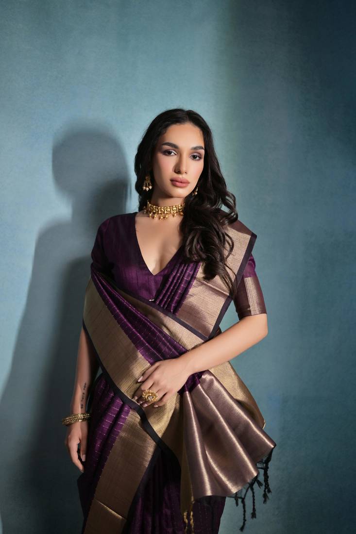 Wine Raw Silk Contrast Border And Designer Rich Pallu Saree With Blouse For Women