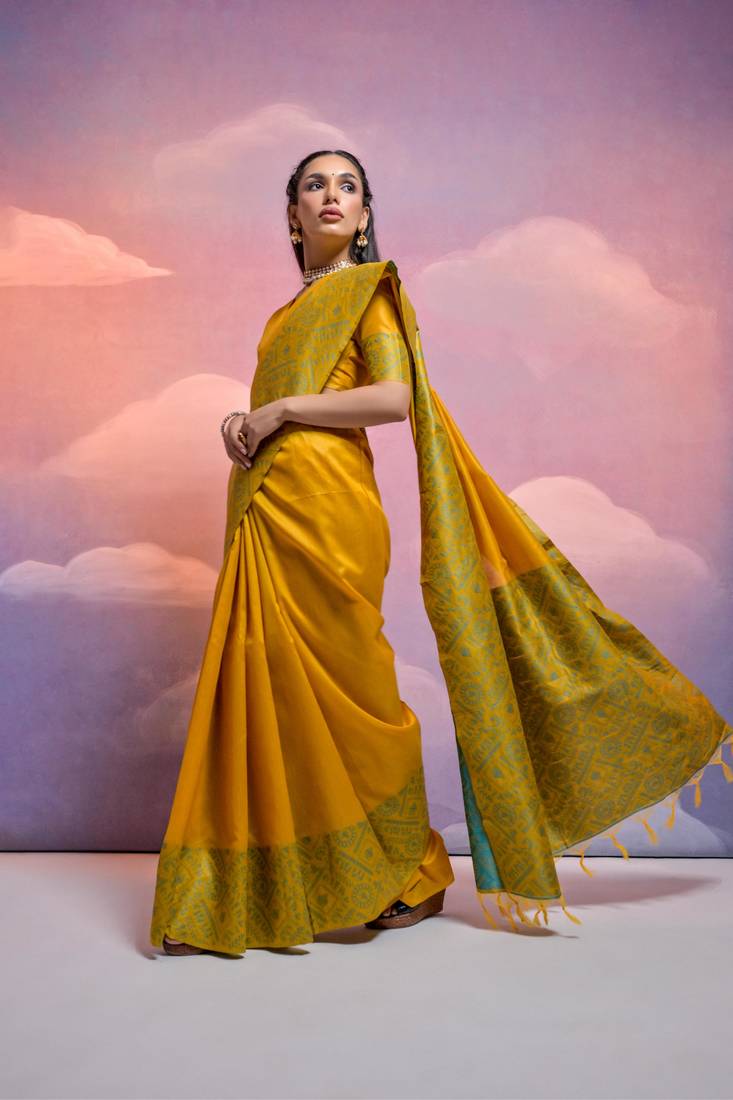 Yellow Raw Silk Designer Border & Fancy Rich Pallu With Raw Silk Blouse And Saree For Women  