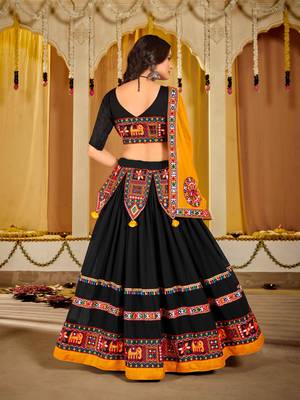 Black Geogette Embrioidered -Mirror work Chanya Choli 3