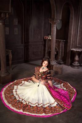 Off-White Mono Silk Embrioidered -Mirror work Chanya Choli 1