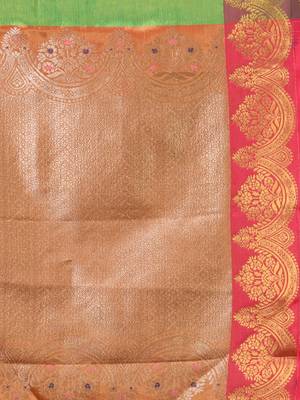 Green floral motifs tissue silk saree with zari borders 4