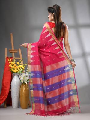 Pink texture motifs cotton saree with zari borders 3