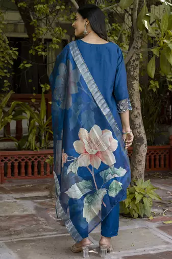 Vredevogel  women   s viscose roman silk embroidery straight kurta pant with dupatta set