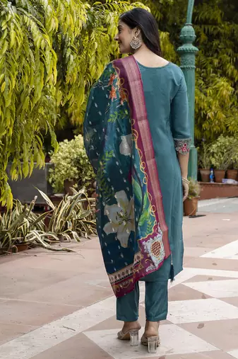 Vredevogel  women   s viscose roman silk embroidery straight kurta pant with dupatta set